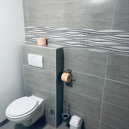 Delfin * تْسْغيكفانِتْسا